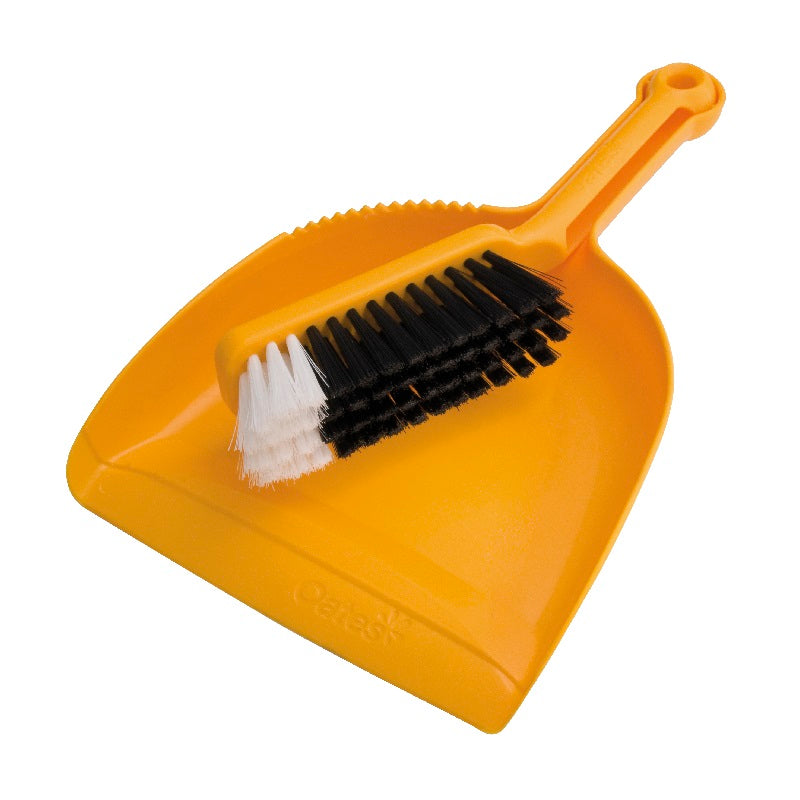 Oates Dustpan and Bannister Set