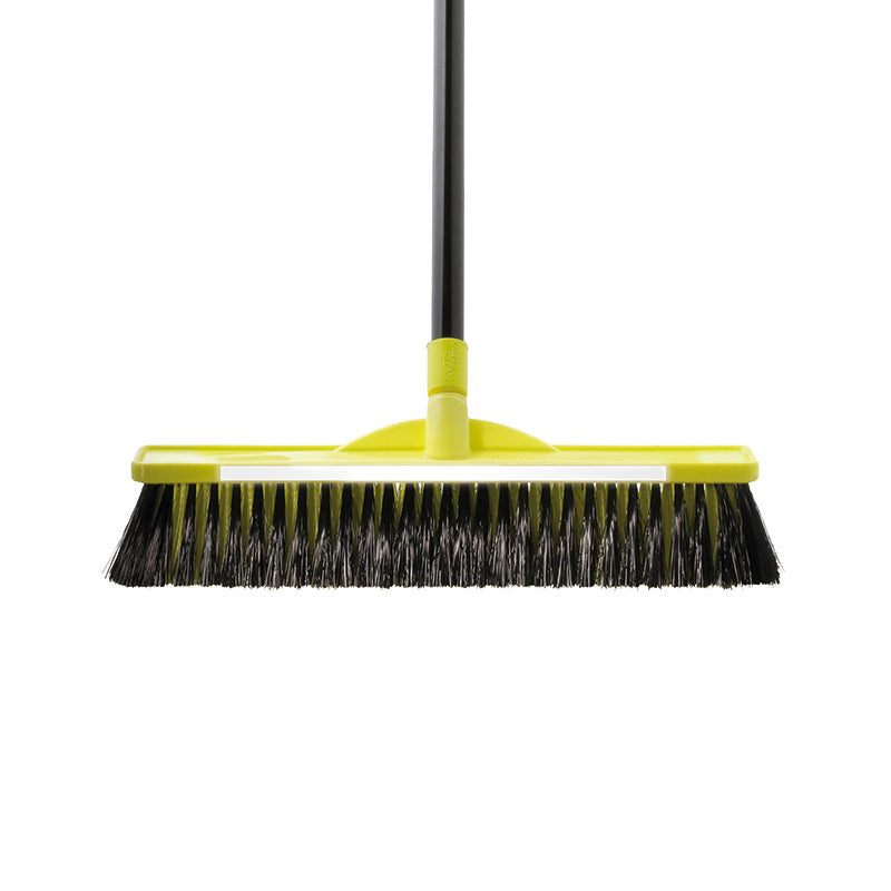 Oates Medium Stiff Tradesman Outdoor Broom