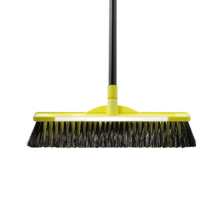 Oates Medium Stiff Tradesman Outdoor Broom